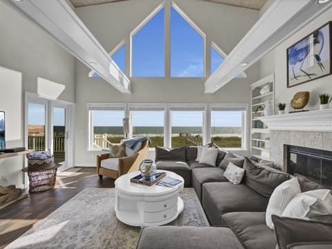 Living area with a Gorgeous view of the ocean. Sunrises are spectacular!