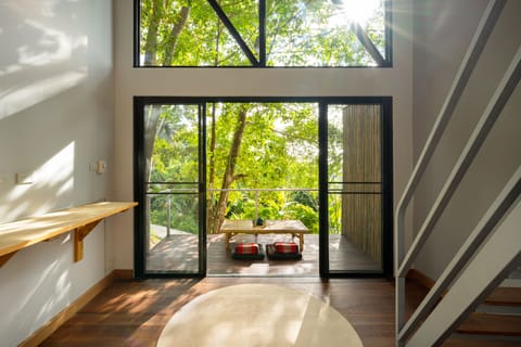 Deluxe Bungalow | Living area