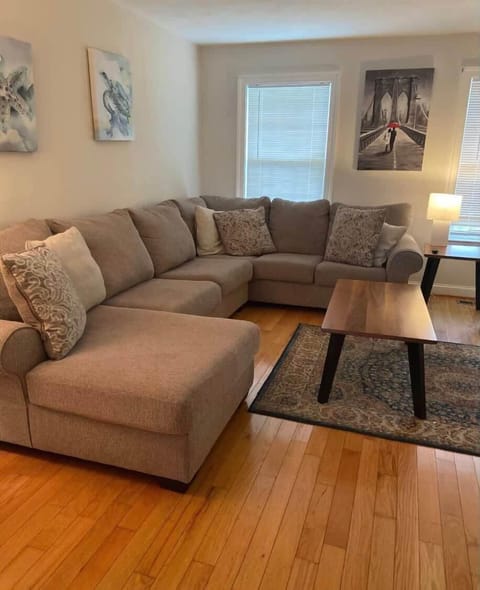 Sojourn | Sea Song Bungalow | 5 BR 3 BA House in Norfolk