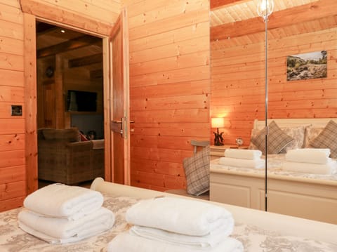 2 bedrooms, individually decorated, individually furnished, free WiFi