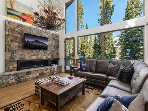 House, 3 Bedrooms | Living area