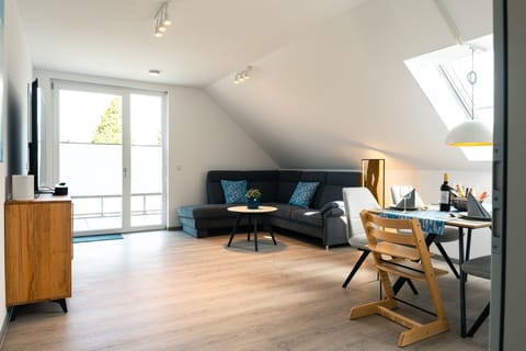 Luxuriös eingerichteter Wohn- Essbereich
