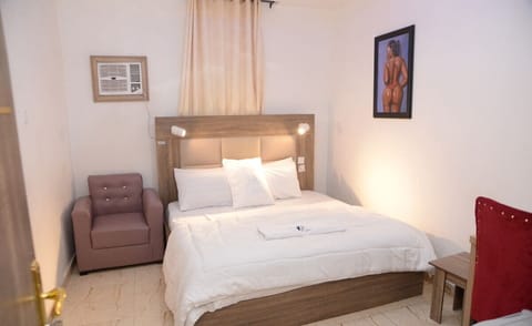 Deluxe Room, 1 Bedroom | Free WiFi, bed sheets