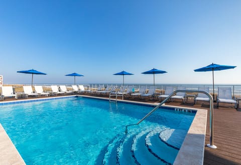 Community pool & private beach access - Lost Key Golf and Beach Club