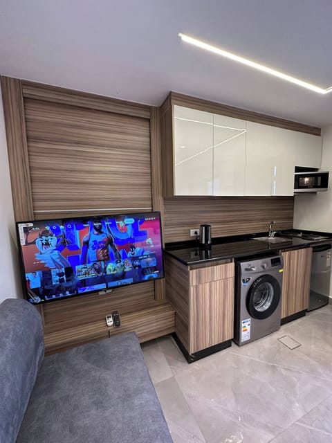 Apartment, 1 Bedroom, Accessible, Smoking | Living area