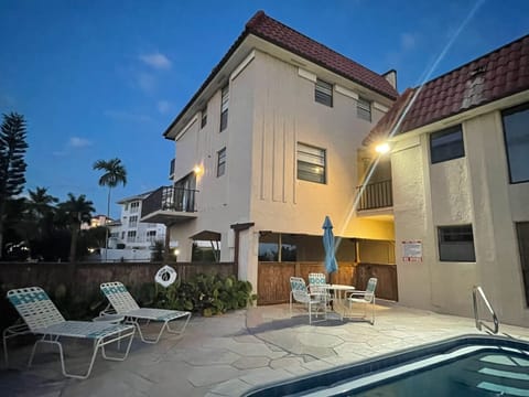Villa Style Condo - Spacious with views, your own private building.