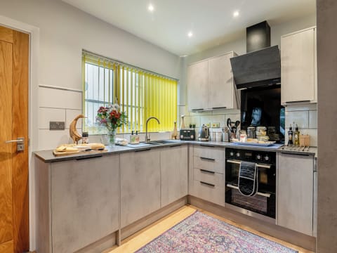 Kitchen area | Merriman Lodge, Glastonbury