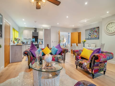 Open plan living space | Merriman Lodge, Glastonbury