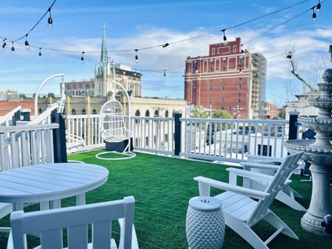 Enjoy your PRIVATE rooftop + FREE Golf Cart to tour Tybee Island.  