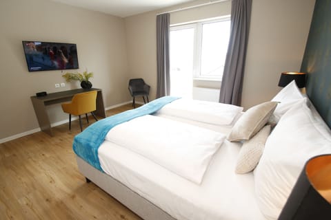 Apartment | Hypo-allergenic bedding, minibar, in-room safe, individually decorated