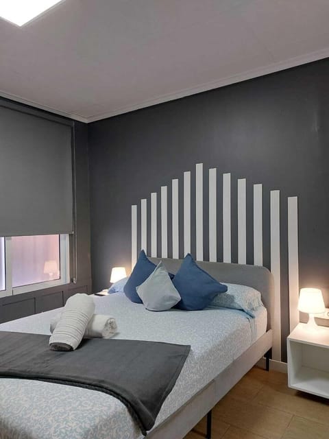 Family Quadruple Room | Desk, laptop workspace, free WiFi, bed sheets