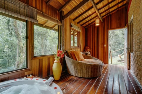 Honeymoon Cabin | 1 bedroom, Egyptian cotton sheets, premium bedding, pillowtop beds