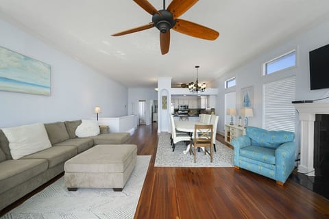 Inlet Getaway - Rosemary Beach - Living Room