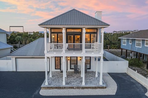 Inlet Getaway - Rosemary Beach - Front Exterior