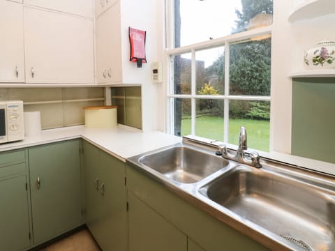 Fridge, dishwasher, electric kettle, toaster