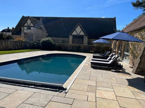 Coach House Pool
