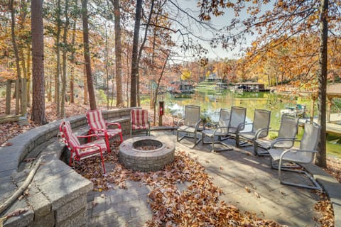 Mineral Vacation Rental | 3BR | 3.5BA | 2,200 Sq Ft | Stairs Required