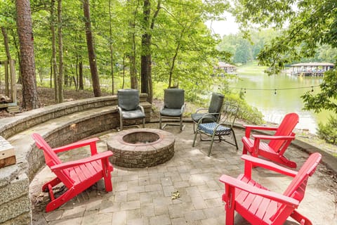 Mineral Vacation Rental | 3BR | 3.5BA | 2,200 Sq Ft | Stairs Required