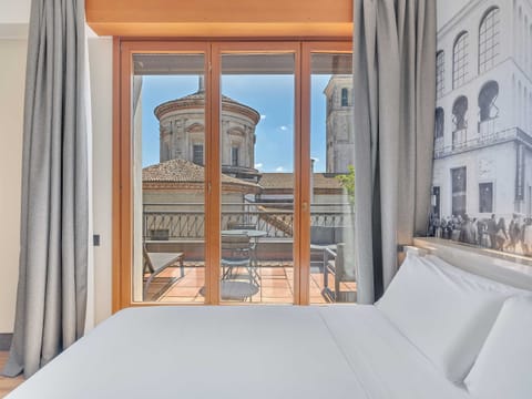 Double Room, Terrace | Down comforters, in-room safe, desk, laptop workspace