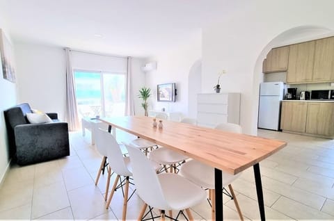 Living room &amp; Dining area