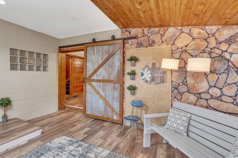 Apartment, 2 Bedrooms | Interior