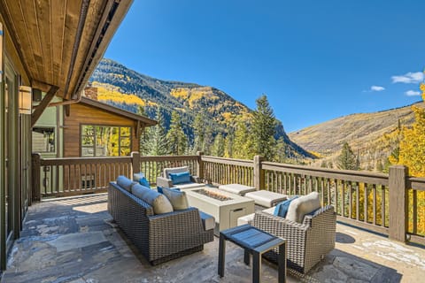 House, 4 Bedrooms | Terrace/patio