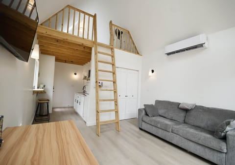 30006a7a-fce6-4f17-a38e-d14457bc9370