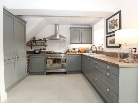 Fridge, dishwasher, electric kettle, toaster