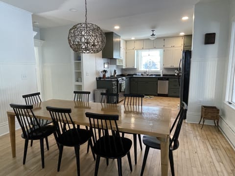 Dining area for 8-10 guests