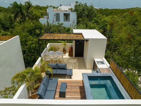 Private Rooftop Pool