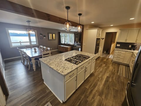 Kitchen & Dining Areas