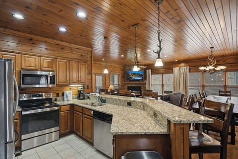 smoky-mountain-lodge-5