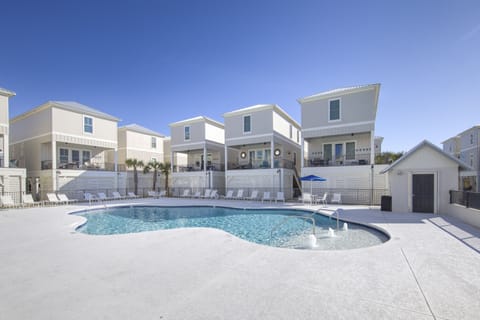 Large Community Pool