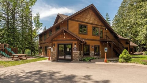 Ptarmigan Indoor Pool Complex Open daily 8 AM - 10 PM