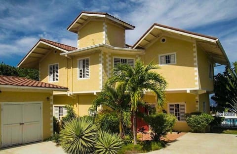 Front Oasis Palms Villa