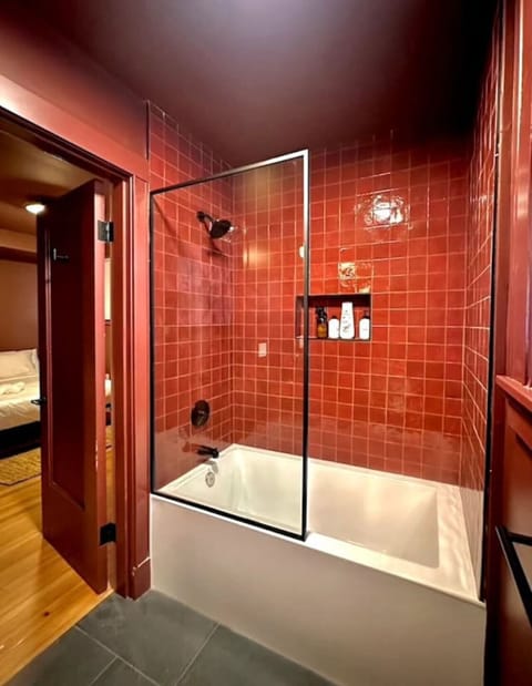 Full size bathroom with brand new tub
