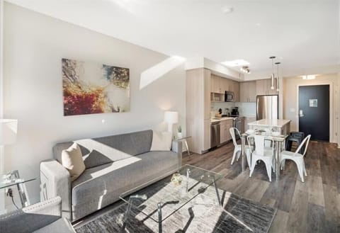 South Arlington Arlington 1 Bedroom with Balcony Living Room