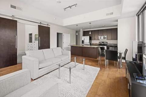 South Arlington Arlington 2 Bedroom Living Room