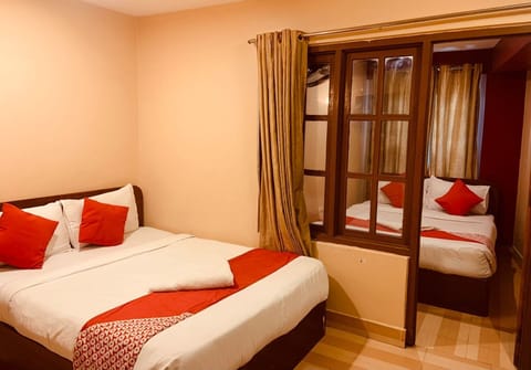 Family Quadruple Room, 2 Queen Beds | Rollaway beds, free WiFi