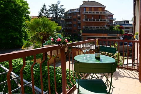 Classic Apartment | Terrace/patio
