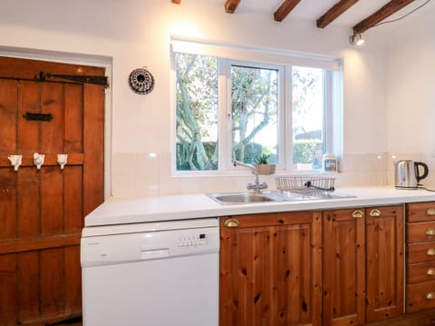 Fridge, dishwasher, electric kettle, toaster