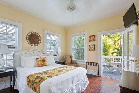 Classic Room, 1 Queen Bed, Balcony, Pool View (1) | Premium bedding, individually decorated, individually furnished