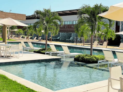 Outdoor pool, a heated pool