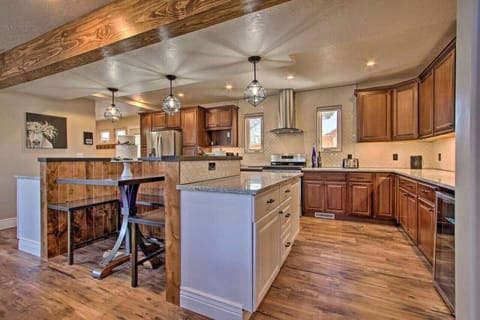 Spacious gourmet kitchen with open flow to the living room — ideal for groups.