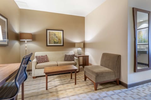 Suite, 1 King Bed, Refrigerator & Microwave, Garden View | Premium bedding, in-room safe, desk, laptop workspace