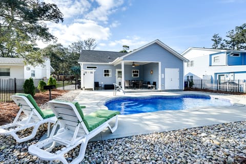 Oak Island Vacation Rental | 3BR | 2BA | 1,300 Sq Ft | 2 Half Steps Required