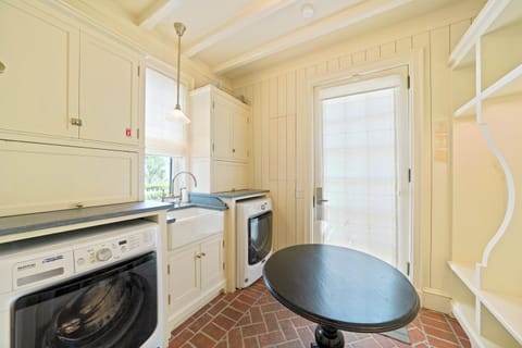 FIRST FLOOR LAUNDRY AND MUD ROOM