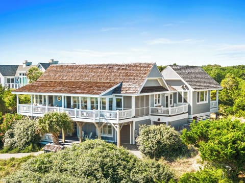 5 BEDROOM 4.5 BATH HOME OVERLOOKING SOUTH BEACH
