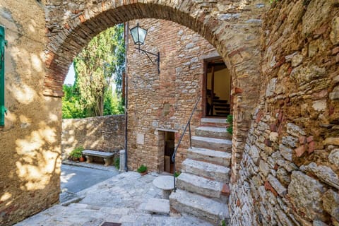 Building Exterior, Outdoor