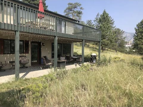 Lower patio is for you the guest. This is your entrance. Upper deck is owner’s